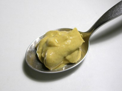 Dijon_mustard_on_a_spoon_-_20051218.jpg